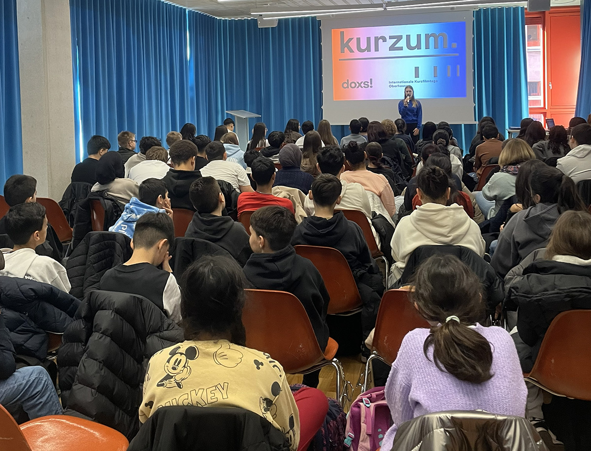 Gelungene kurzum-Woche: Über 500 Schüler*innen im Kino